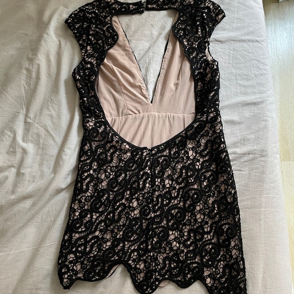 NWOT Blessed Are The Meek Serpent Queen Backless Mini Backless Dress Size 3 - Picture 4 of 5